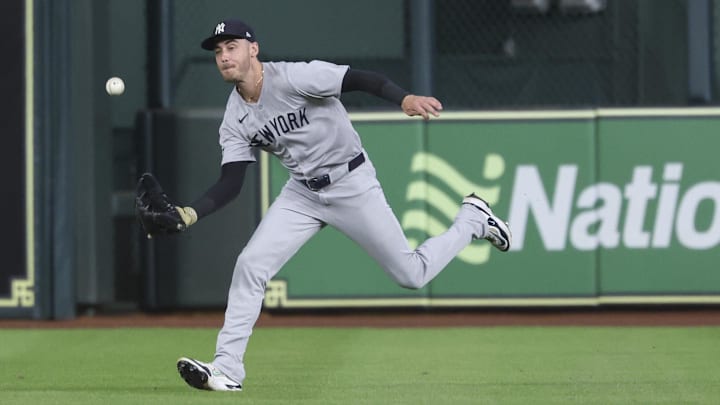 Sep 3, 2025; Houston, Texas, USA; New York Yankees right fielder Cody Bellinger (35) makes a catch on a fly ball during the second inning against the Houston Astros at Daikin Park. Mandatory Credit: Troy Taormina-Imagn Images Sep 3, 2025; Houston, Texas, USA; New York Yankees right fielder Cody Bellinger (35) makes a catch on a fly ball during the second inning against the Houston Astros at Daikin Park. Mandatory Credit: Troy Taormina-Imagn Images