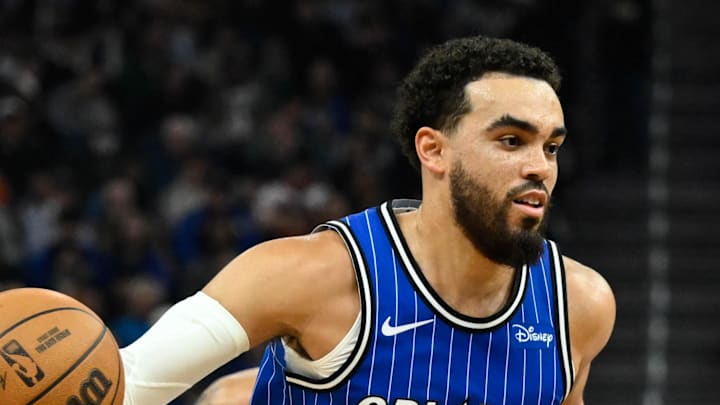 Orlando Magic guard Tyus Jones drives to the basket against the Golden State Warriors.