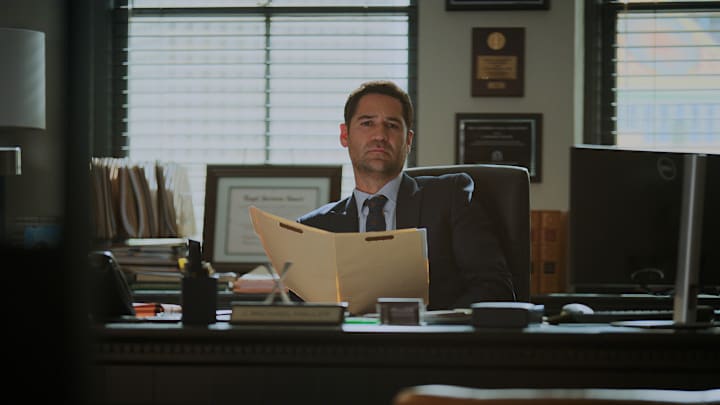 Manuel Garcia-Rulfo as Mickey Haller in episode 308 of The Lincoln Lawyer