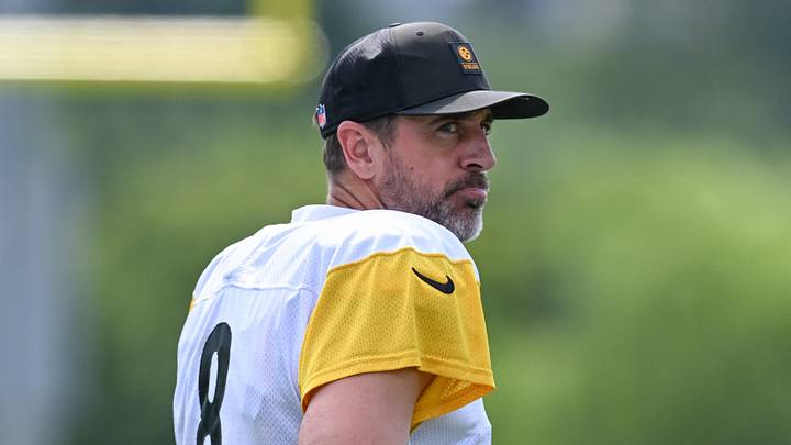 Pittsburgh Steelers quarterback Aaron Rodgers