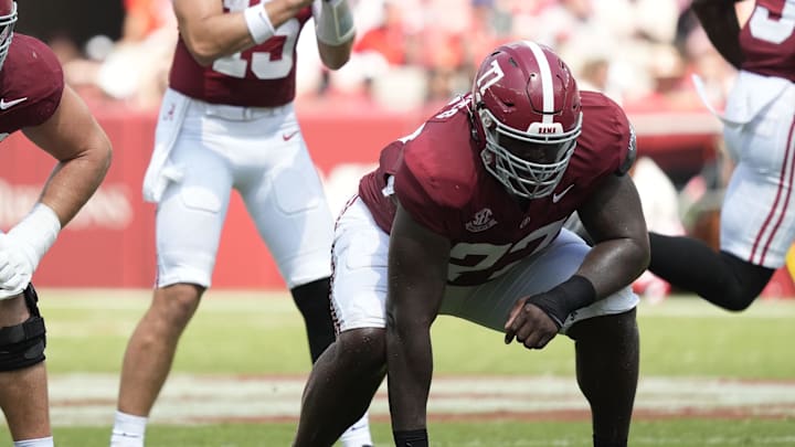 Sep 13, 2025; Tuscaloosa, Alabama, USA; Alabama offensive lineman Wilkin Formby (75) and Alabama offensive lineman Jaeden Roberts (77) line up to block as Alabama quarterback Ty Simpson (15) calls the snap count at Saban Field at Bryant-Denny Stadium. Mandatory Credit: Gary Cosby-USA TODAY Network via Imagn Images Sep 13, 2025; Tuscaloosa, Alabama, USA; Alabama offensive lineman Wilkin Formby (75) and Alabama offensive lineman Jaeden Roberts (77) line up to block as Alabama quarterback Ty Simpson (15) calls the snap count at Saban Field at Bryant-Denny Stadium. Mandatory Credit: Gary Cosby-USA TODAY Network via Imagn Images