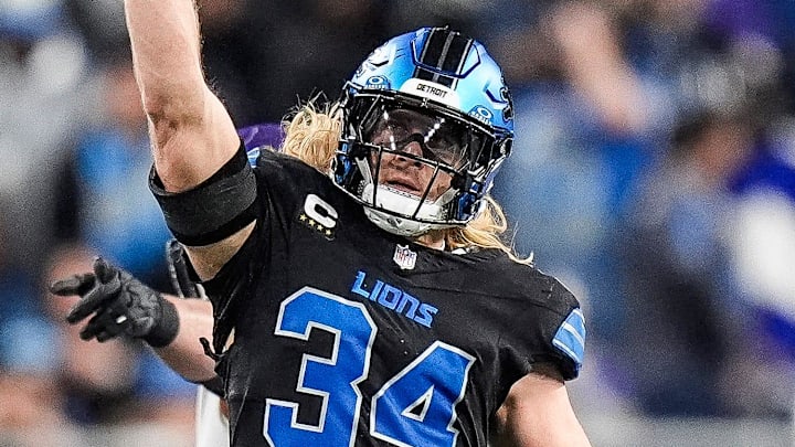 Detroit Lions linebacker Alex Anzalone (34).