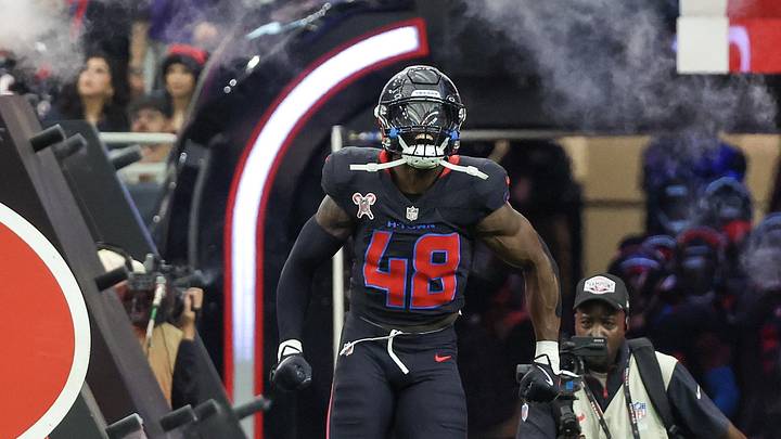 Atlanta Falcons linebacker Christian Harris 