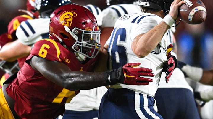 USC Trojans defensive end Anthony Lucas (6).