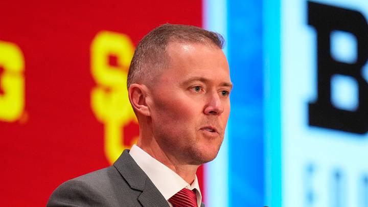 Jul 24, 2025; Las Vegas, NV, USA; USC head coach Lincoln Riley speaks to the media during the Big Ten NCAA college football media days at Mandalay Bay Resort. Mandatory Credit: Lucas Peltier-Imagn Images Jul 24, 2025; Las Vegas, NV, USA; USC head coach Lincoln Riley speaks to the media during the Big Ten NCAA college football media days at Mandalay Bay Resort. Mandatory Credit: Lucas Peltier-Imagn Images