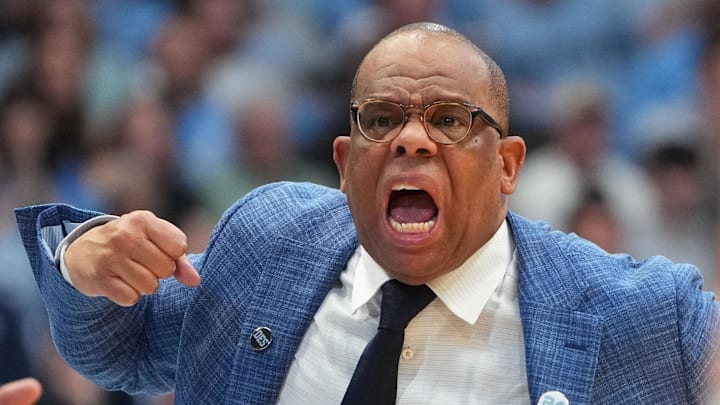 Feb 28, 2026; Chapel Hill, North Carolina, USA; North Carolina Tar Heels head coach Hubert Davis reacts in the second half at Dean E. Smith Center. Mandatory Credit: Bob Donnan-Imagn Images Feb 28, 2026; Chapel Hill, North Carolina, USA; North Carolina Tar Heels head coach Hubert Davis reacts in the second half at Dean E. Smith Center. Mandatory Credit: Bob Donnan-Imagn Images