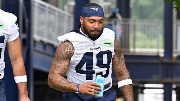 Jun 9, 2025; Foxborough, MA, USA; New England Patriots tight end Hunter Henry (85) and running back Trayveon Williams (49) walk to the practice fields at Gillette Stadium. Mandatory Credit: Eric Canha-Imagn Images Jun 9, 2025; Foxborough, MA, USA; New England Patriots tight end Hunter Henry (85) and running back Trayveon Williams (49) walk to the practice fields at Gillette Stadium. Mandatory Credit: Eric Canha-Imagn Images