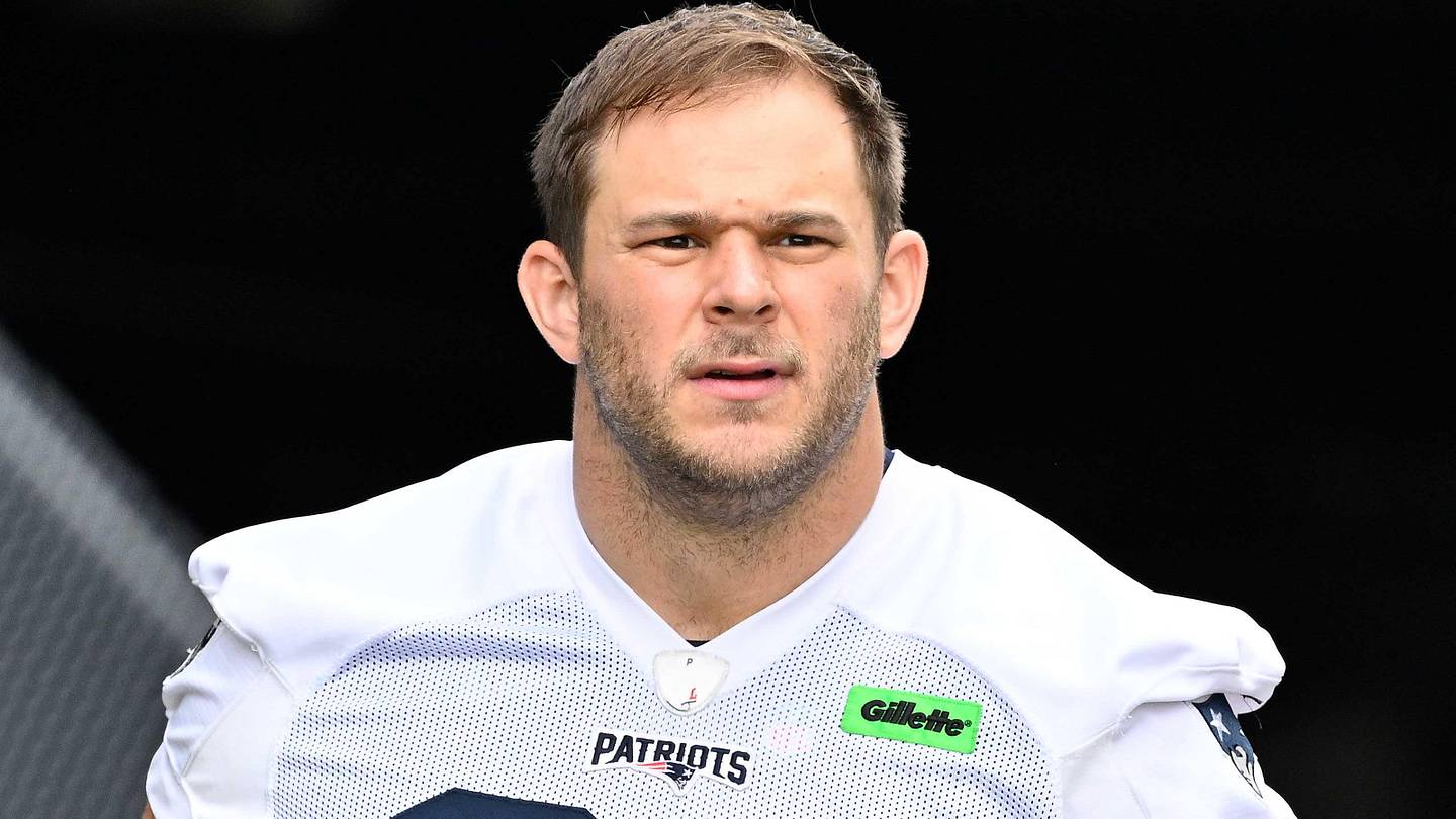 Garrett Bradbury Reunites with Vikings in Exciting Practice
