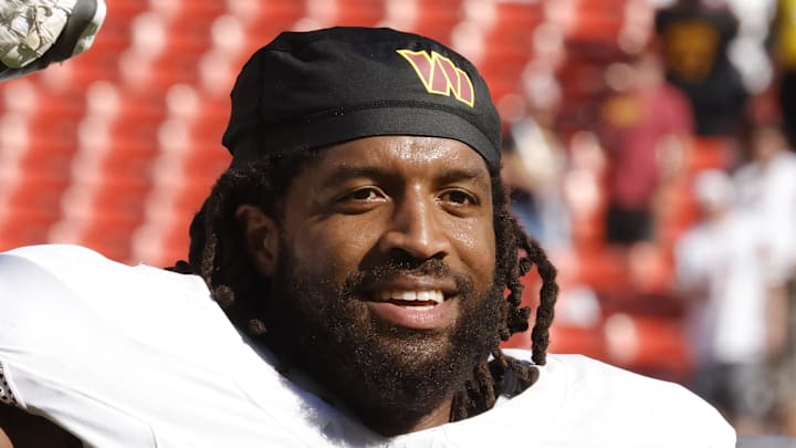 Washington Commanders defensive end Deatrich Wise Jr. 