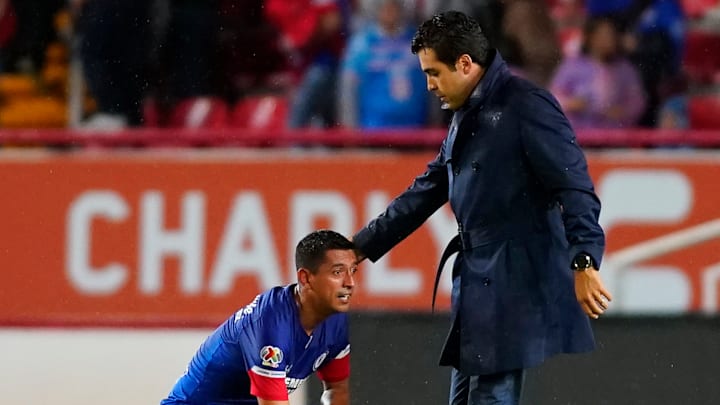 Michel Leaño se mantiene al frente de las Chivas 