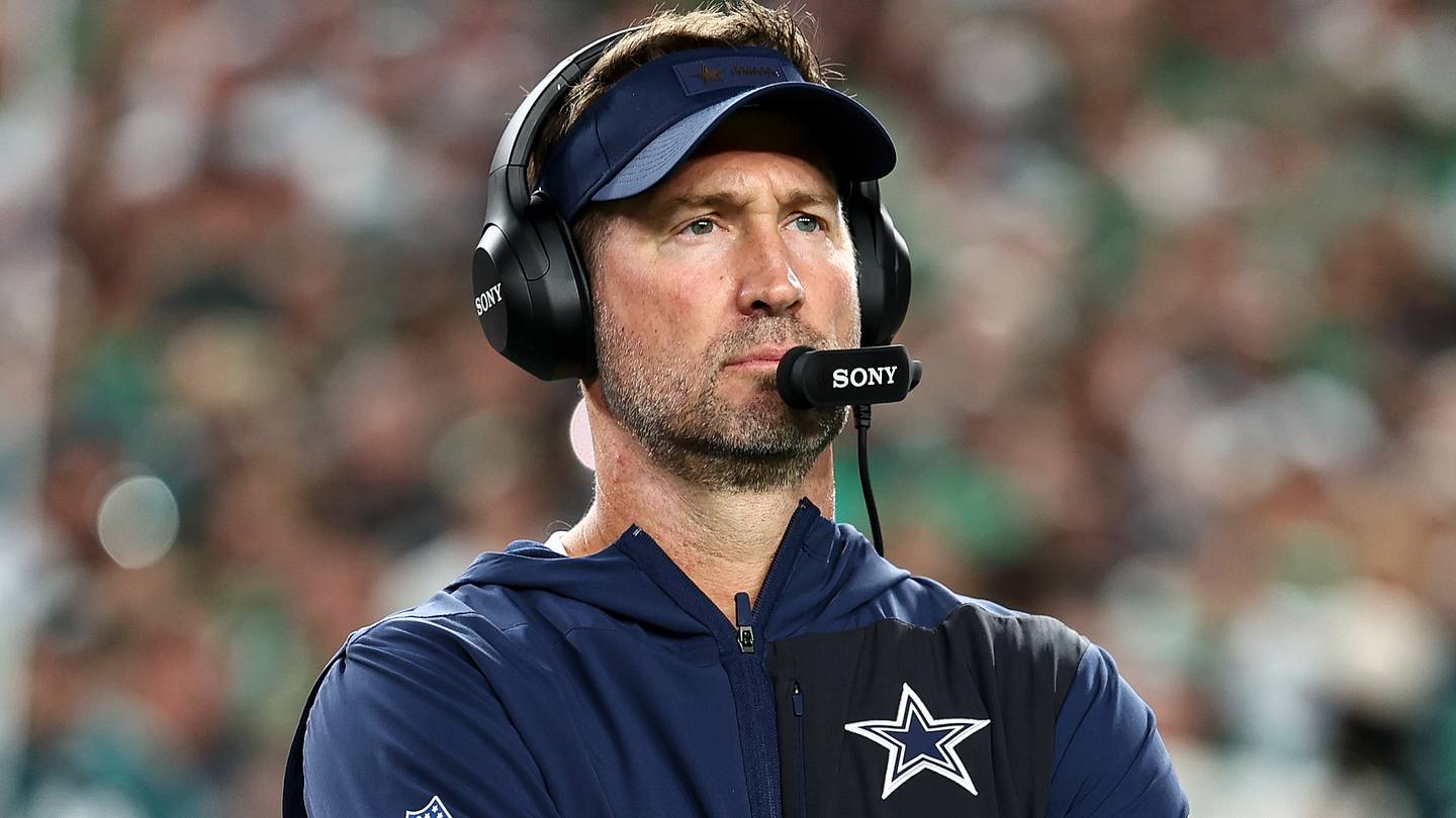 Brian Schottenheimer needed one game to prove he's an upgrade over Mike  McCarthy