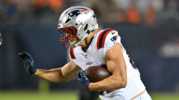 New England Patriots tight end Eli Raridon