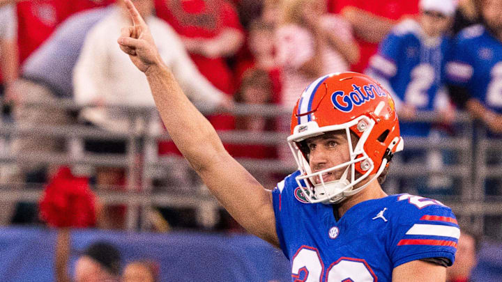 Florida Gators kicker Trey Smack (29) celebrates a 54y-ard field goal against Georgia.