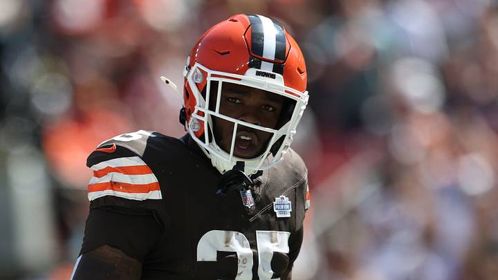 Cleveland Browns running back Raheim Sanders (35) reacts after scoring a touchdown