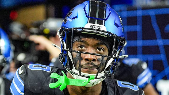 Detroit Lions cornerback Terrion Arnold (0) runs onto the field for the Minnesota Vikings game at Ford Field 