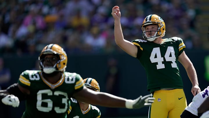 Green Bay Packers place kicker Brayden Narveson