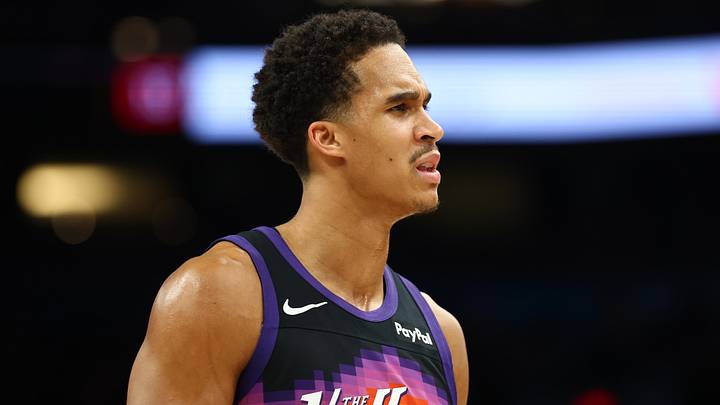 Mar 28, 2026; Phoenix, Arizona, USA; Phoenix Suns forward Oso Ighodaro (11) against the Utah Jazz at Mortgage Matchup Center. Mandatory Credit: Mark J. Rebilas-Imagn Images Mar 28, 2026; Phoenix, Arizona, USA; Phoenix Suns forward Oso Ighodaro (11) against the Utah Jazz at Mortgage Matchup Center. Mandatory Credit: Mark J. Rebilas-Imagn Images