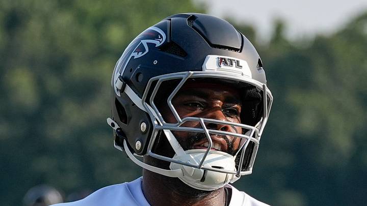 Atlanta Falcons linebacker Divine Deablo 