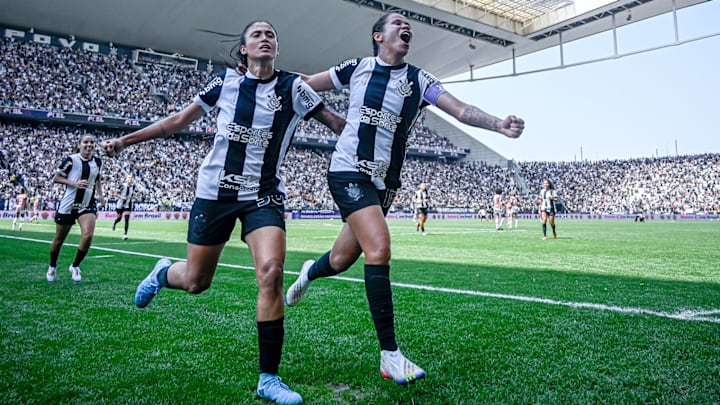 Corinthians foi campeão brasileiro em setembro Corinthians foi campeão brasileiro em setembro