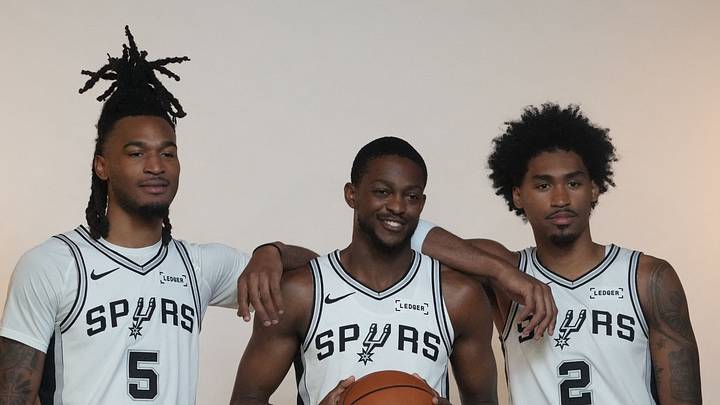 Sep 28, 2026; San Antonio, TX, USA; San Antonio Spurs guards Stephon Castle (5), De'Aaron Fox (4) and Dylan Harper (2) pose for photos during Media Day at Victory Capital Performance Center in San Antonio, Texas. Mandatory Credit: Scott Wachter-Imagn Images Sep 28, 2026; San Antonio, TX, USA; San Antonio Spurs guards Stephon Castle (5), De'Aaron Fox (4) and Dylan Harper (2) pose for photos during Media Day at Victory Capital Performance Center in San Antonio, Texas. Mandatory Credit: Scott Wachter-Imagn Images