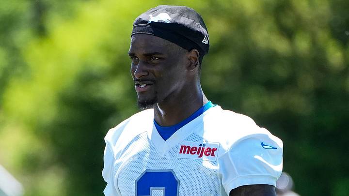 Detroit Lions cornerback Ennis Rakestraw Jr. (2).