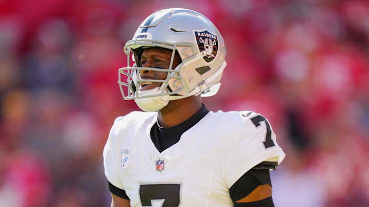 Oct 19, 2025; Kansas City, Missouri, USA; Las Vegas Raiders quarterback Geno Smith (7) reacts during the fourth quarter of the game against the Kansas City Chiefs at GEHA Field at Arrowhead Stadium. Mandatory Credit: Jay Biggerstaff-Imagn Images Oct 19, 2025; Kansas City, Missouri, USA; Las Vegas Raiders quarterback Geno Smith (7) reacts during the fourth quarter of the game against the Kansas City Chiefs at GEHA Field at Arrowhead Stadium. Mandatory Credit: Jay Biggerstaff-Imagn Images