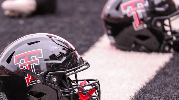 Texas Tech took one of the first huge swings in the RevShare, agreeing to a multi-million deal with Felix Ojo of Lake Ridge High in Texas. Texas Tech took one of the first huge swings in the RevShare, agreeing to a multi-million deal with Felix Ojo of Lake Ridge High in Texas.