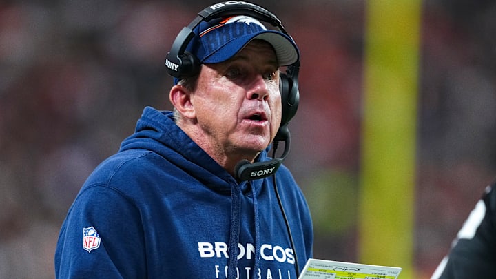 Denver Broncos v Las Vegas Raiders - NFL 2025