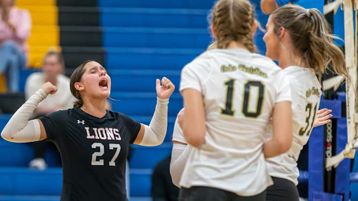 Oaks Christian has soared into this week's rankings, at No. 14, after a five set win over then No. 12 Thousand Oaks. Oaks Christian has soared into this week's rankings, at No. 14, after a five set win over then No. 12 Thousand Oaks.
