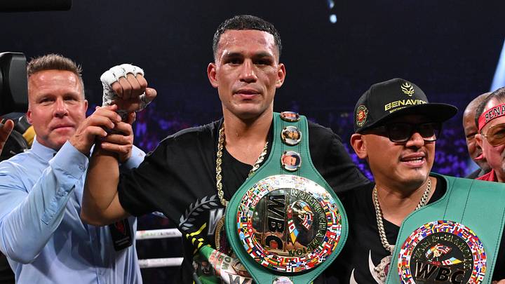 David Benavidez (center) with his WBC title David Benavidez (center) with his WBC title