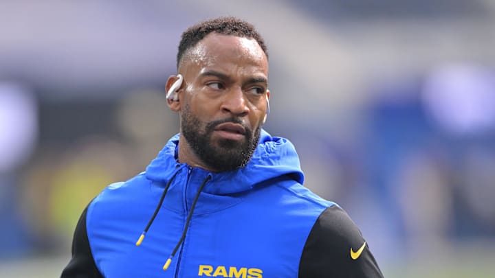 Nov 2, 2025; Inglewood, California, USA;   Aubrey Pleasant, assistant head coach/pass game coordinator works out prior to a game against the New Orleans Saints at SoFi Stadium. Mandatory Credit: Jayne Kamin-Oncea-Imagn Images