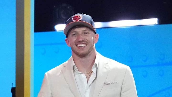 Apr 23, 2026; Pittsburgh, PA, USA; Oregon Ducks defensive back Dillon Thieneman is selected by the Chicago Bears as the number 25 pick during the 2026 NFL Draft at Acrisure Stadium. Mandatory Credit: Kirby Lee-Imagn Images