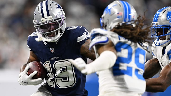 Dec 4, 2025; Detroit, Michigan, USA; Dallas Cowboys wide receiver Ryan Flournoy (19) runs against Detroit Lions cornerback D.J. Reed (4) and cornerback Avonte Maddox (29) during the second half at Ford Field. Dec 4, 2025; Detroit, Michigan, USA; Dallas Cowboys wide receiver Ryan Flournoy (19) runs against Detroit Lions cornerback D.J. Reed (4) and cornerback Avonte Maddox (29) during the second half at Ford Field.