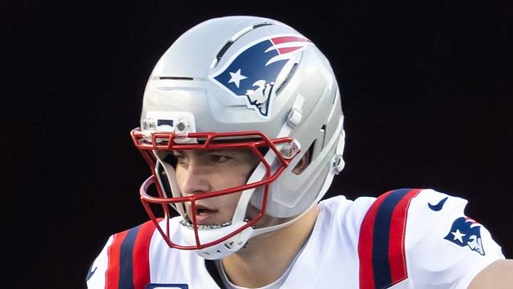 Feb 8, 2026; Santa Clara, CA, USA; New England Patriots center Garrett Bradbury (65) prepares to snap the ball to quarterback Drake Maye (10) against the Seattle Seahawks during Super Bowl LX at Levi's Stadium. Mandatory Credit: Mark J. Rebilas-Imagn Images Feb 8, 2026; Santa Clara, CA, USA; New England Patriots center Garrett Bradbury (65) prepares to snap the ball to quarterback Drake Maye (10) against the Seattle Seahawks during Super Bowl LX at Levi's Stadium. Mandatory Credit: Mark J. Rebilas-Imagn Images