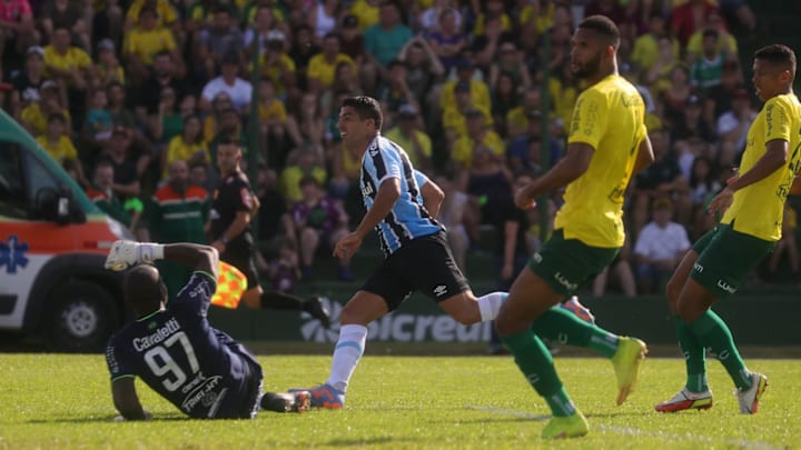 Grêmio e Ypiranga-RS disputam vaga na final do Gaúchão neste sábado (25)