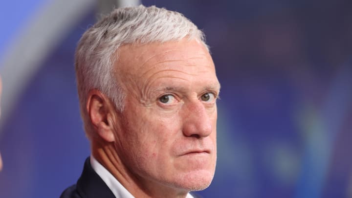 Didier Deschamps et les Bleus doivent espérer terminer premiers. Didier Deschamps et les Bleus doivent espérer terminer premiers.