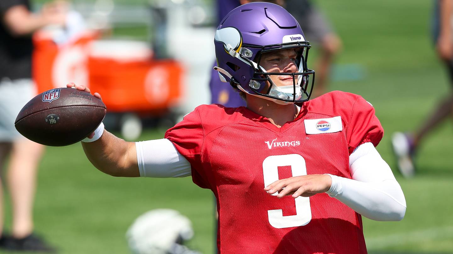 Vikings Training Camp Thoughts (8/9): QB Conundrum Continues at Night Practice