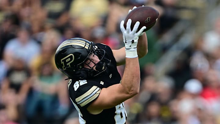Purdue Boilermakers tight end Drew Biber (82) catches a ball 