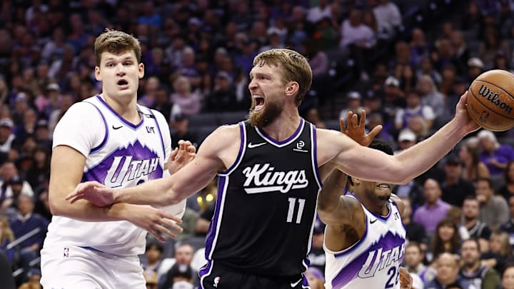 Oct 24, 2025; Sacramento, California, USA; Sacramento Kings center Domantas Sabonis (11) controls the ball against Utah Jazz center Walker Kessler (24) during the fourth quarter at Golden 1 Center. Mandatory Credit: Kelley L Cox-Imagn Images Oct 24, 2025; Sacramento, California, USA; Sacramento Kings center Domantas Sabonis (11) controls the ball against Utah Jazz center Walker Kessler (24) during the fourth quarter at Golden 1 Center. Mandatory Credit: Kelley L Cox-Imagn Images