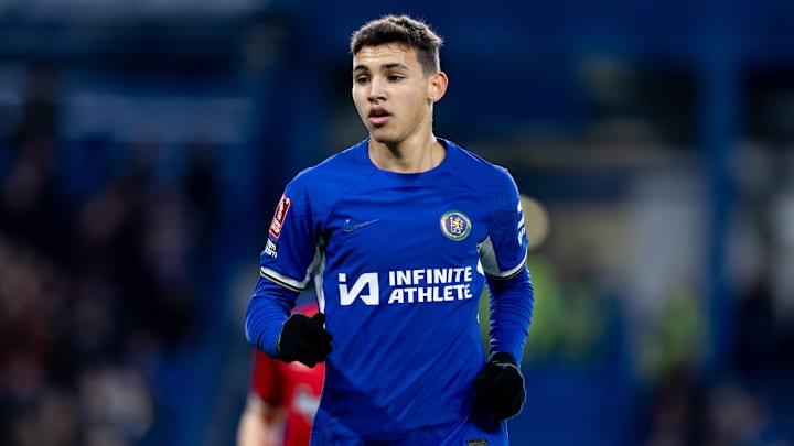 Washington leaves Chelsea on loan