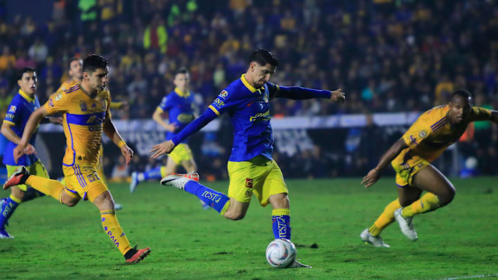 Diego Valdés presenta molestias físicas