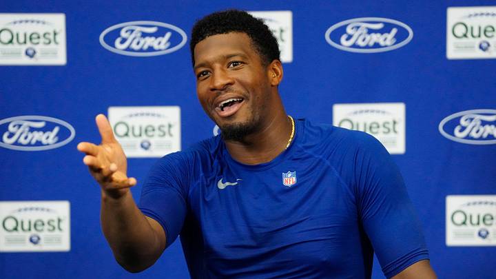 Former Bucs QB Jameis Winston is making headlines for all the right reasons. Former Bucs QB Jameis Winston is making headlines for all the right reasons.