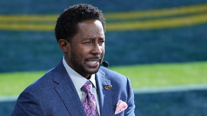 Jan 1, 2024; Pasadena, CA, USA; Desmond Howard on the ESPN College Gameday set at the 2024 Rose Bowl college football playoff semifinal game at Rose Bowl. Mandatory Credit: Kirby Lee-Imagn Images