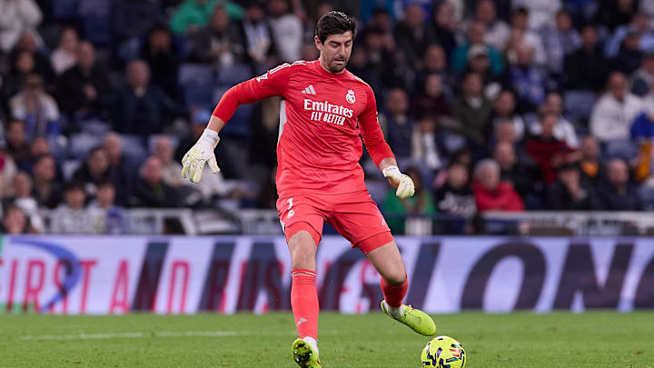 Thibaut Courtois et le Real Madrid affrontent Elche ce week-end en Liga