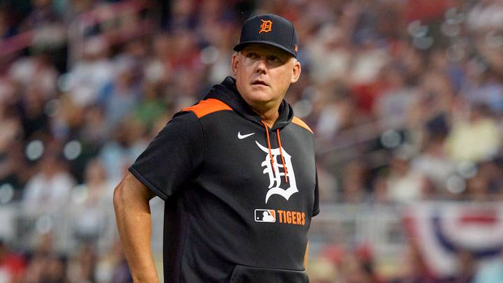 Detroit Tigers manager A.J. Hinch (14) leaves the mound after Detroit Tigers pitcher Tyler Holton (not shown) enters the game. Credit: Matt Blewett-Imagn Images Detroit Tigers manager A.J. Hinch (14) leaves the mound after Detroit Tigers pitcher Tyler Holton (not shown) enters the game. Credit: Matt Blewett-Imagn Images