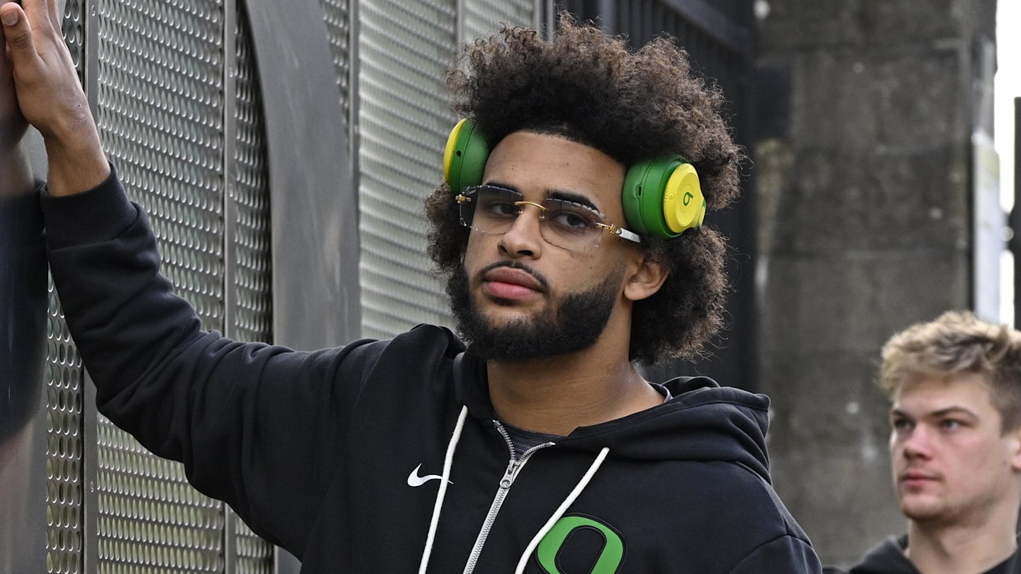 Dante Moore Opens Up About Oregon Fans Traveling To Orange Bowl
