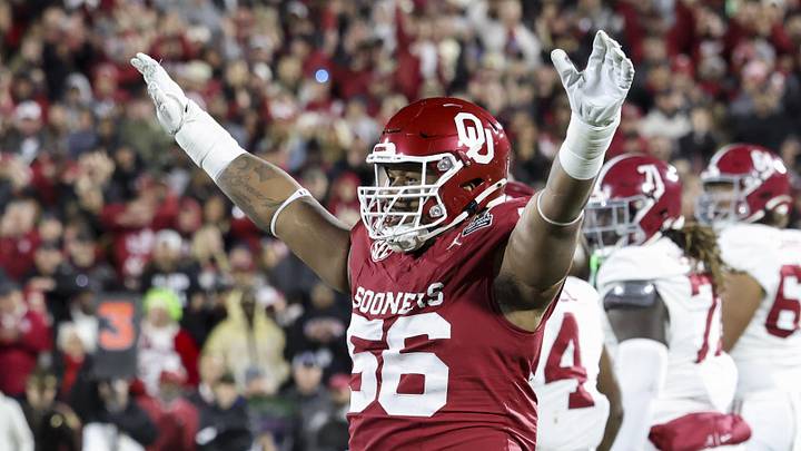 Oklahoma Sooners defensive lineman Gracen Halton (56)