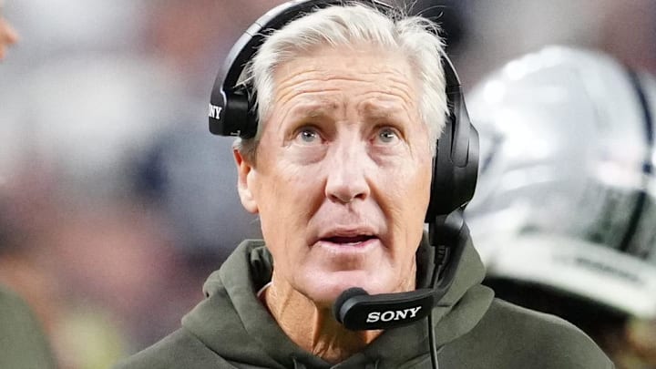 Nov 17, 2025; Paradise, Nevada, USA; Las Vegas Raiders head coach Pete Carroll during the second half of the game against the Dallas Cowboys at Allegiant Stadium. Mandatory Credit: Stephen R. Sylvanie-Imagn Images Nov 17, 2025; Paradise, Nevada, USA; Las Vegas Raiders head coach Pete Carroll during the second half of the game against the Dallas Cowboys at Allegiant Stadium. Mandatory Credit: Stephen R. Sylvanie-Imagn Images
