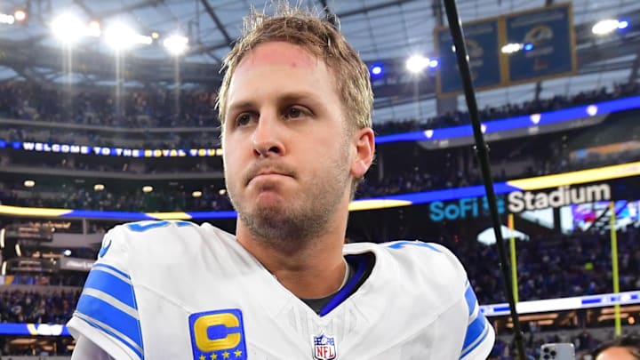 Detroit Lions quarterback Jared Goff (16).