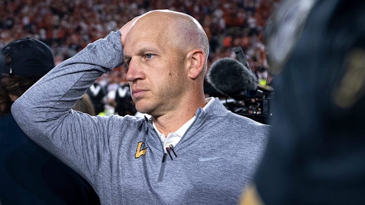 Vanderbilt Commodores Head Coach Clark Lea gathers with his team after losing 27-24 to the Texas Longhorns at FirstBank Stadium in Nashville, Tenn., Sunday, Oct. 27, 2024.